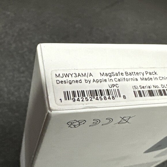 Apple MagSafe Battery Pack For IPhone MJWY3AM/A Model A2384 W/ Box - Picture 5 of 5